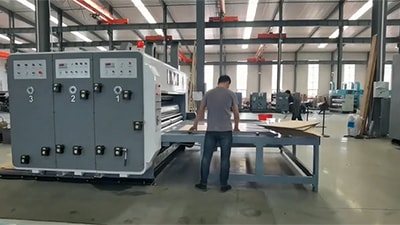 Печатно-слоттерная машина с цепной подачей BYY-S(D)